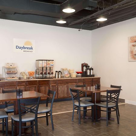 Days Hotel By Wyndham Peoria Glendale Area Exteriér fotografie