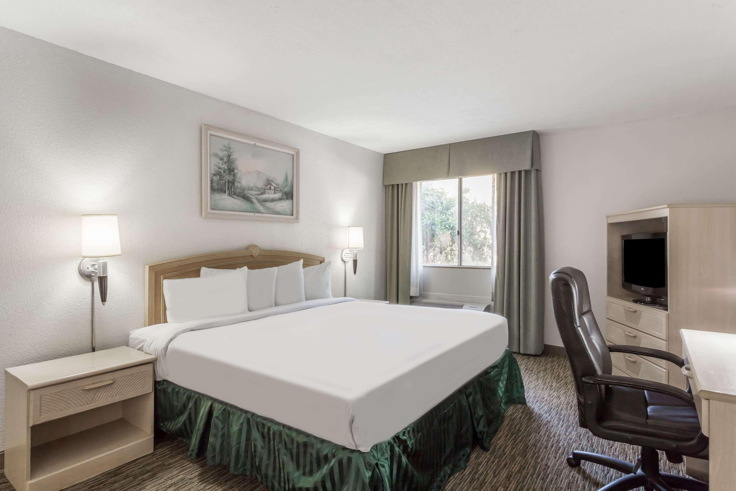 Days Hotel By Wyndham Peoria Glendale Area Exteriér fotografie